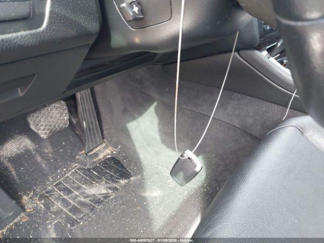 BMW 5 Series Image 10