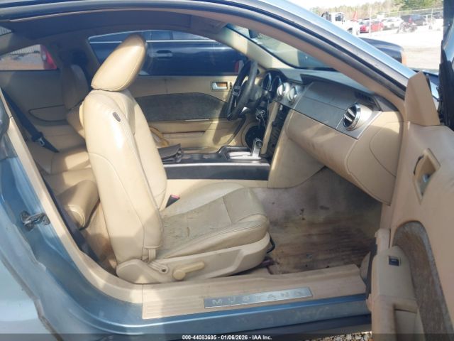 Ford Mustang V6 Image 8